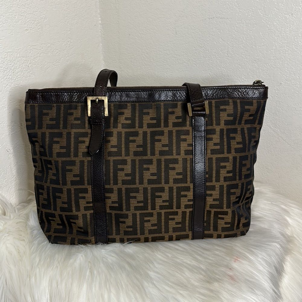 💯Authentic Fendi Zucca Tote Handbag🍀 - Picture 11 of 17